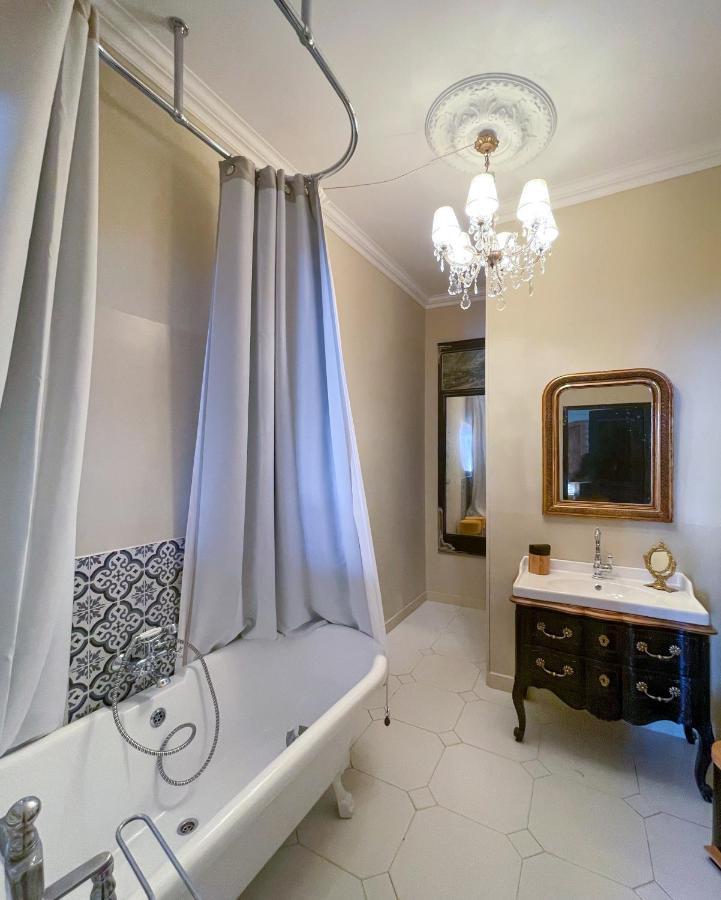 Le 215 Gambetta Boutique Hotel En Provence กาวายง ภายนอก รูปภาพ